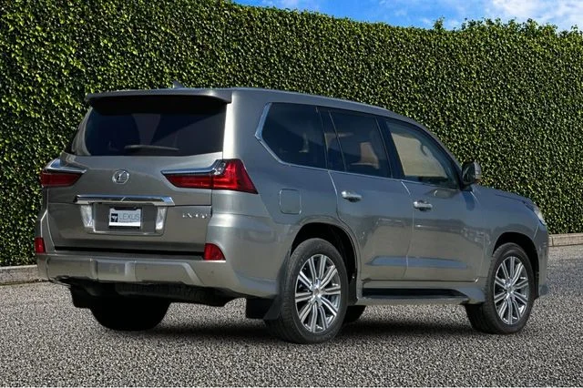 Used 2016 Silver Lexus 570 image 4