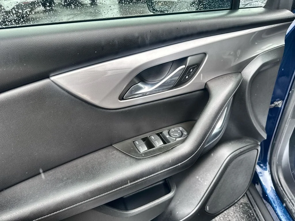 Used 2022 Blue Chevrolet LT image 13