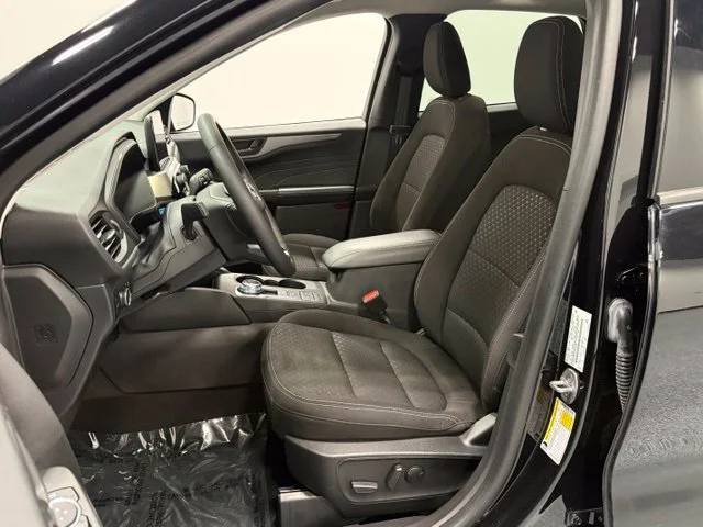 Used 2023 Black Ford Active image 10