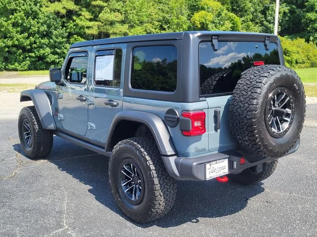 Used 2024 Gray Jeep Rubicon image 5