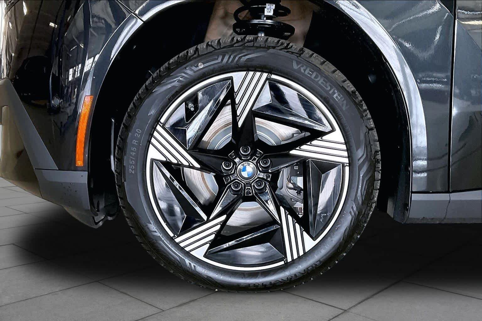 New 2027 Black Sapphire Metallic BMW 50 xDrive image 11