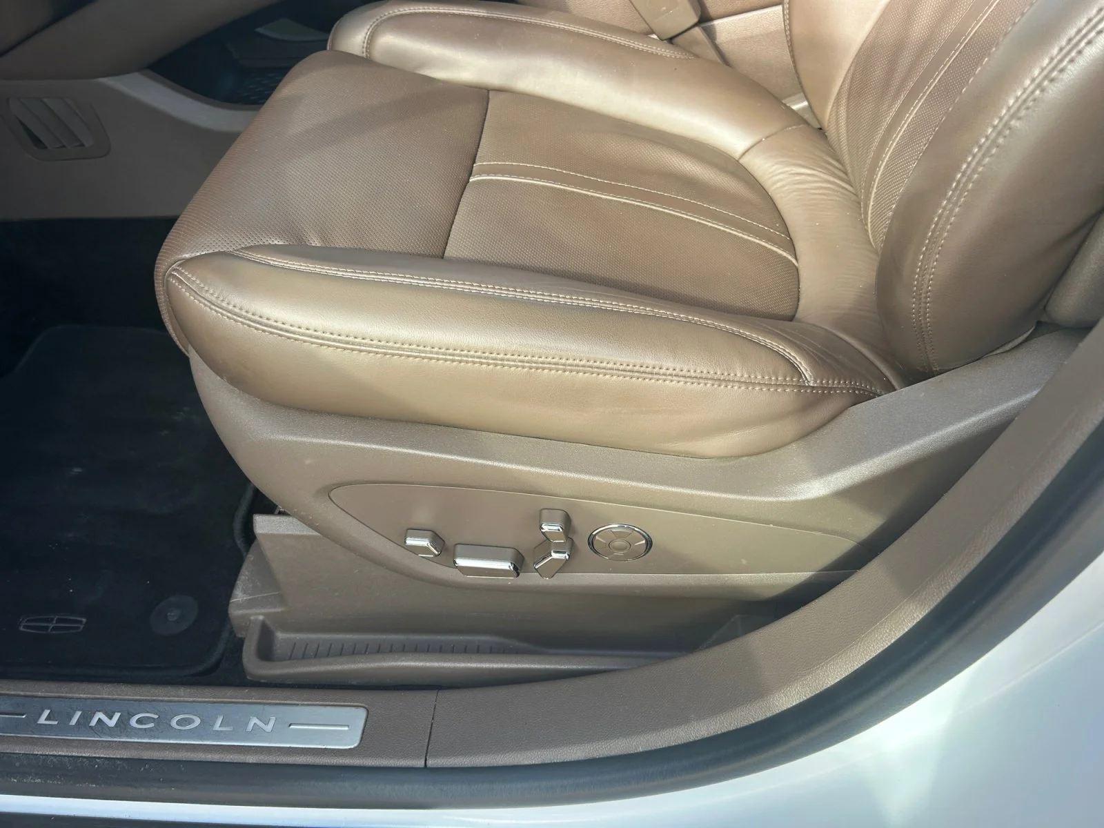 Used 2018 WHITE Lincoln RESERVE AWD image 15
