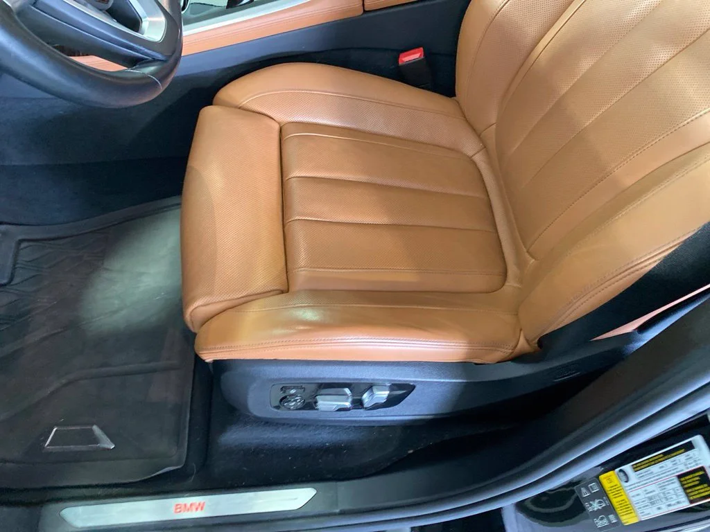 Used 2019 Black Sapphire Metallic BMW xDrive40i image 14