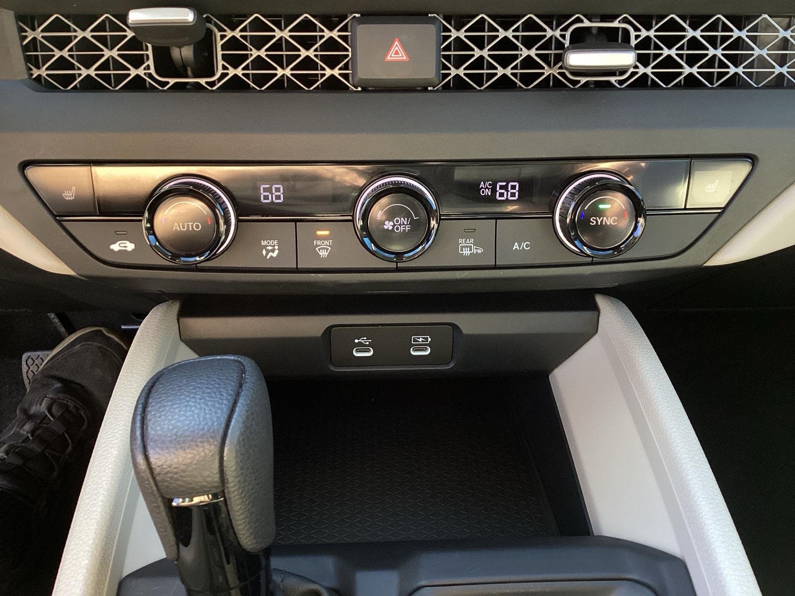 Used 2024 Platinum White Pearl Honda EX image 24