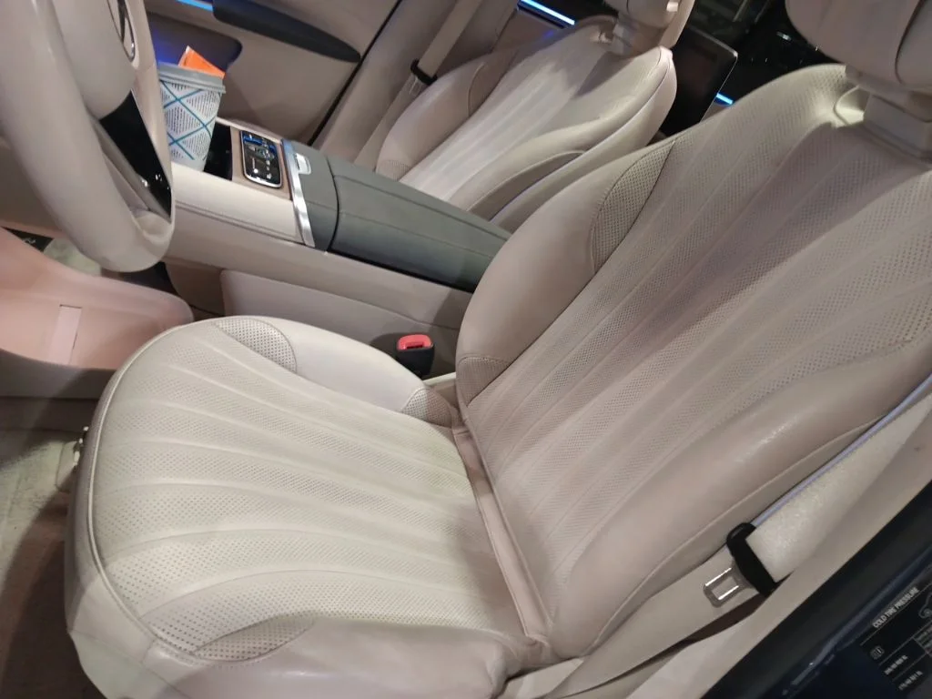 Used 2023 Blue Mercedes-Benz 580 image 6