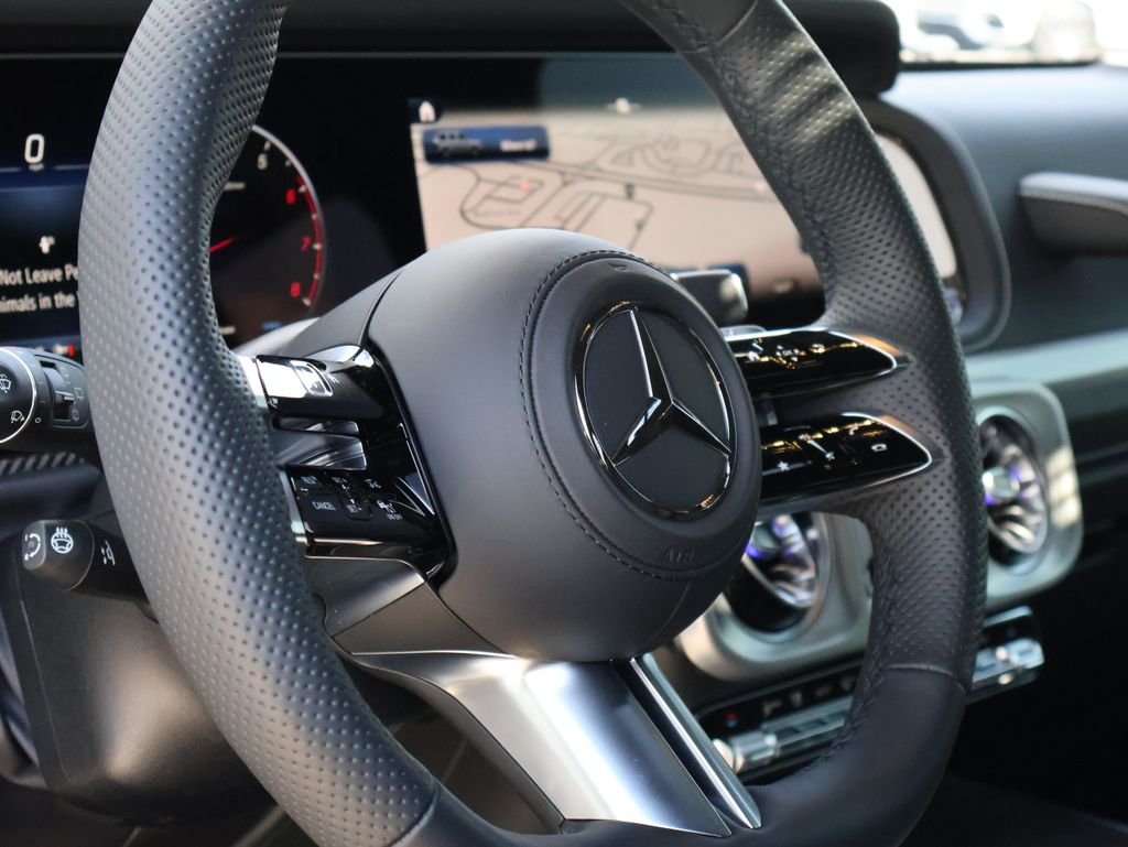 Used 2026 MANUFAKTUR Graphite Met Mercedes-Benz G 550 image 18