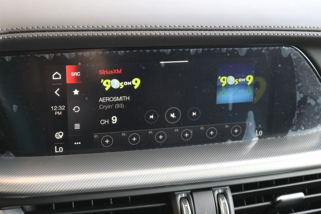 2025 Alfa Romeo Stelvio Base - Photo 39