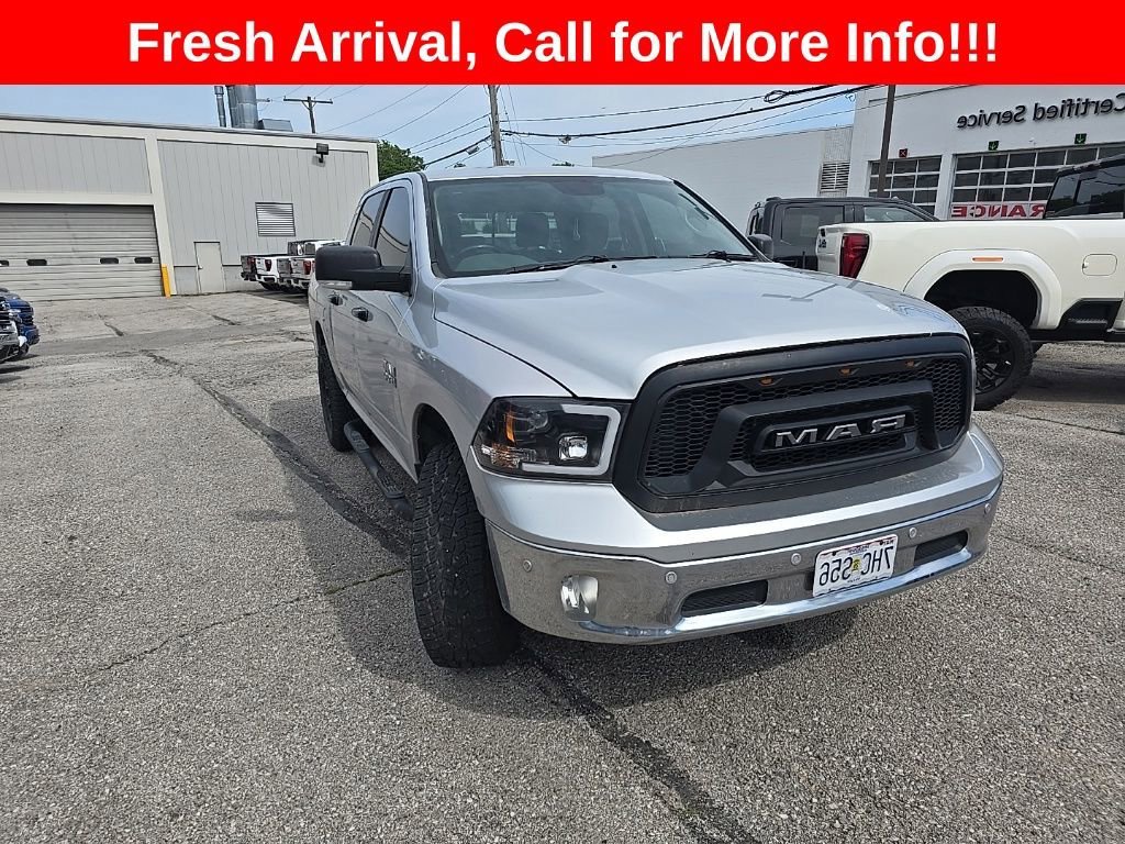 2016 RAM 1500 Big Horn 4x4 Crew Cab 5'7's photo