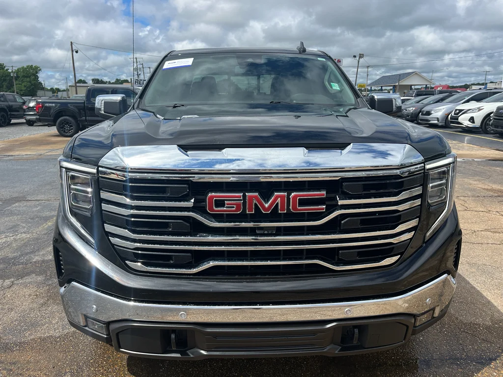 Used 2024 GMC Sierra 1500 SLT with VIN 1GTUUDEL3RZ118519 for sale in Little Rock