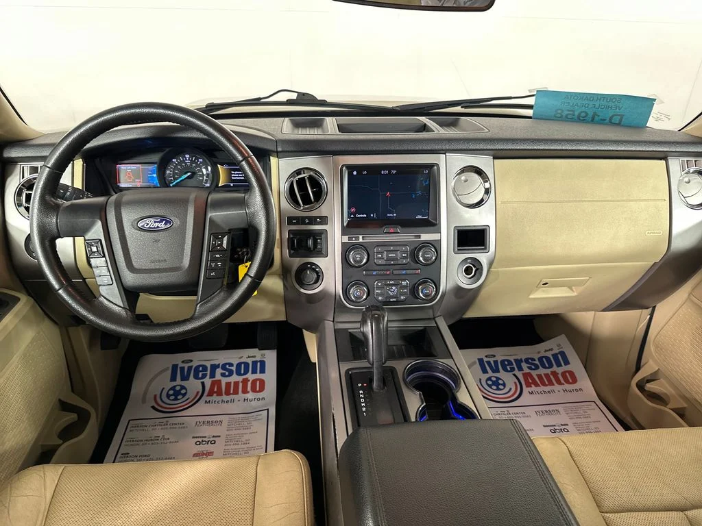 Used 2017 Gold Ford XLT image 31