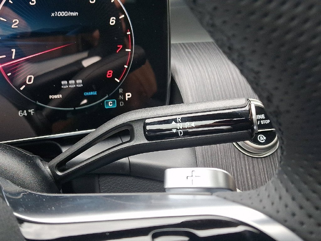New 2027 Black Mercedes-Benz GLC 300 image 36