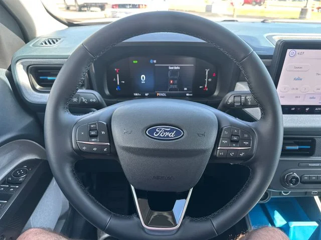 New 2025 Oxford White Ford XLT image 20