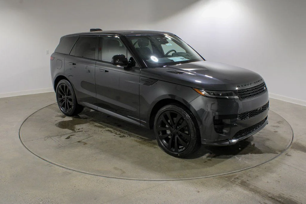 New 2026  Land Rover Dynamic SE image 7