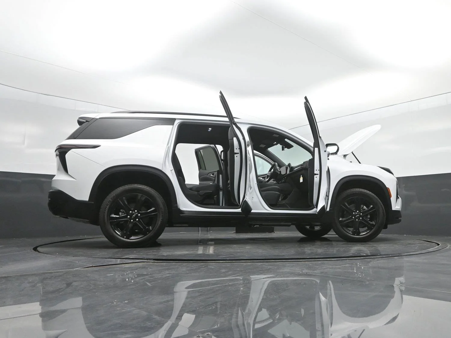 2027 Chevrolet Traverse LT - Photo 51