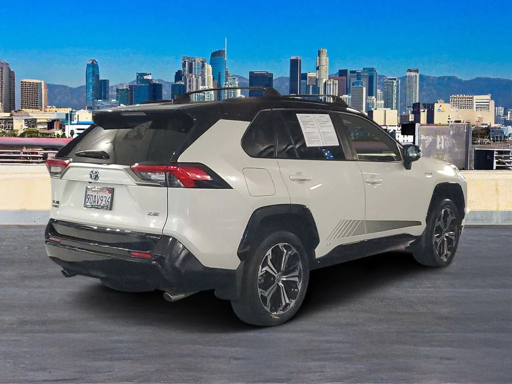 Used 2022 White Toyota XSE image 4