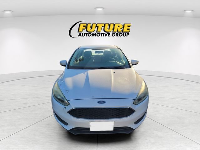 Used 2016 White Ford SE image 2