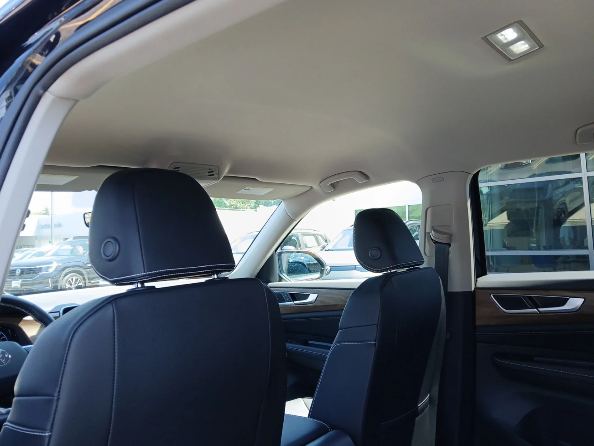 New 2026 Deep Black Pearl Volkswagen 2.0T SE image 20