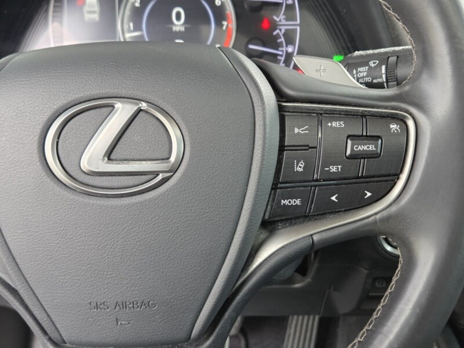 Used 2021 Matador Red Mica Lexus ES 350 image 27
