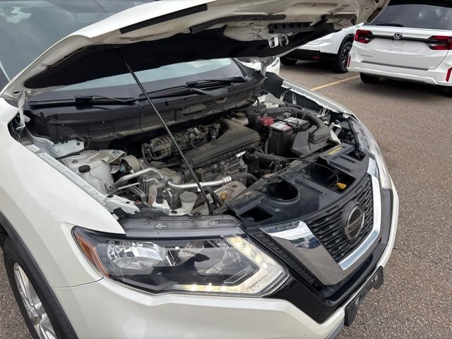 Used 2018 Pearl White Nissan SV image 18