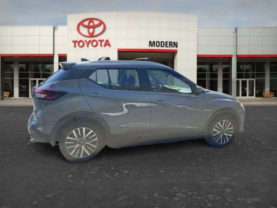 Used 2022 Boulder Gray Pearl Nissan SV image 13