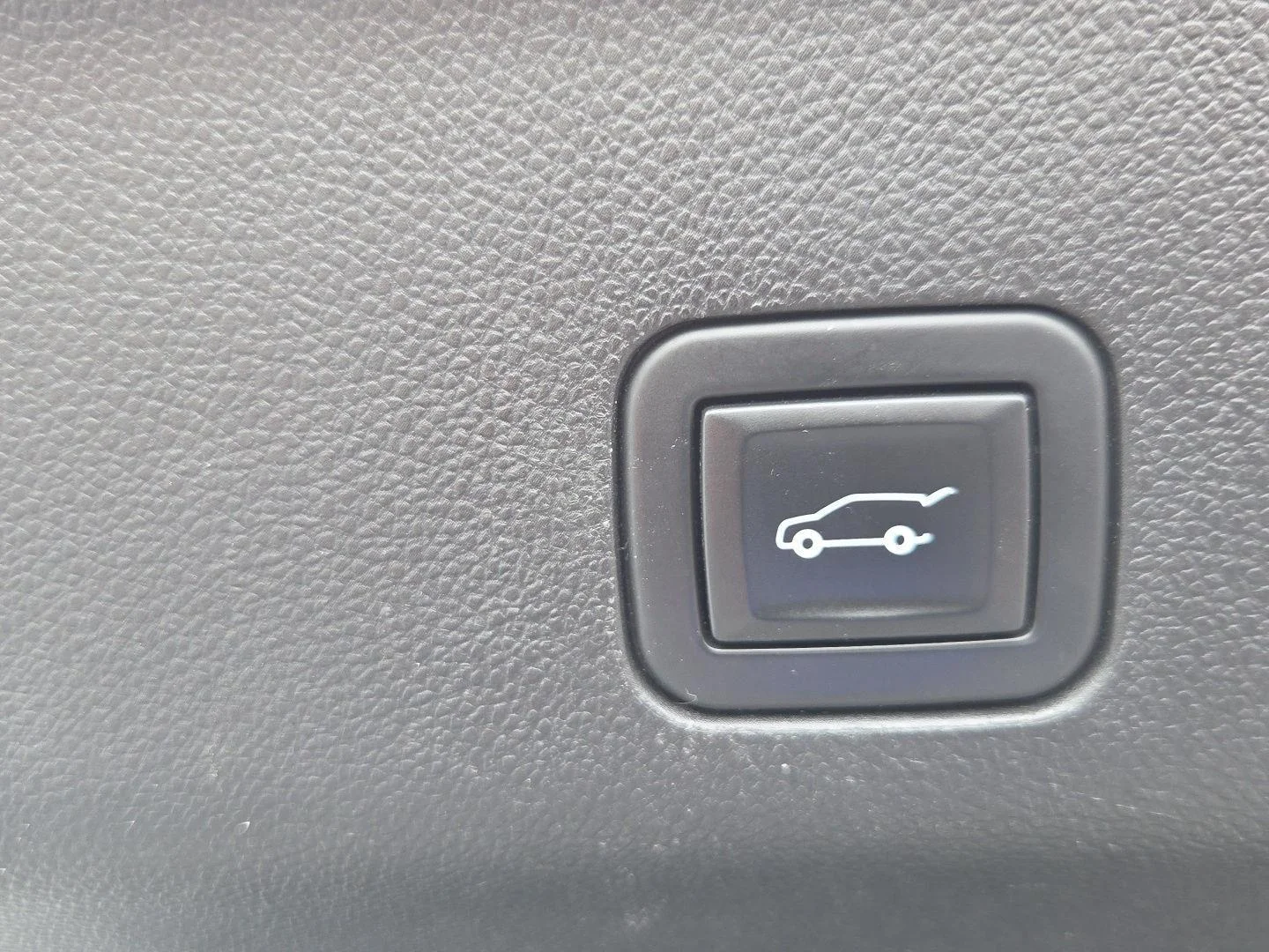 Used 2021 EMPIRE BEIGE METALLIC Chevrolet LT image 26