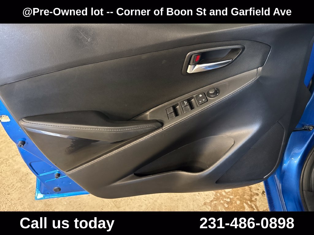Used 2016 Blue Scion Base image 15
