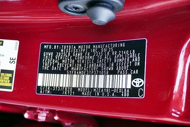 Used 2026  Toyota LE image 31