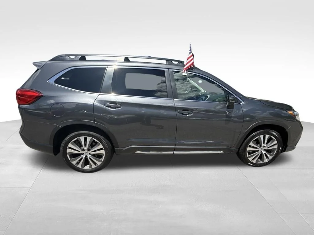 Used 2022 Gray Subaru Limited image 9