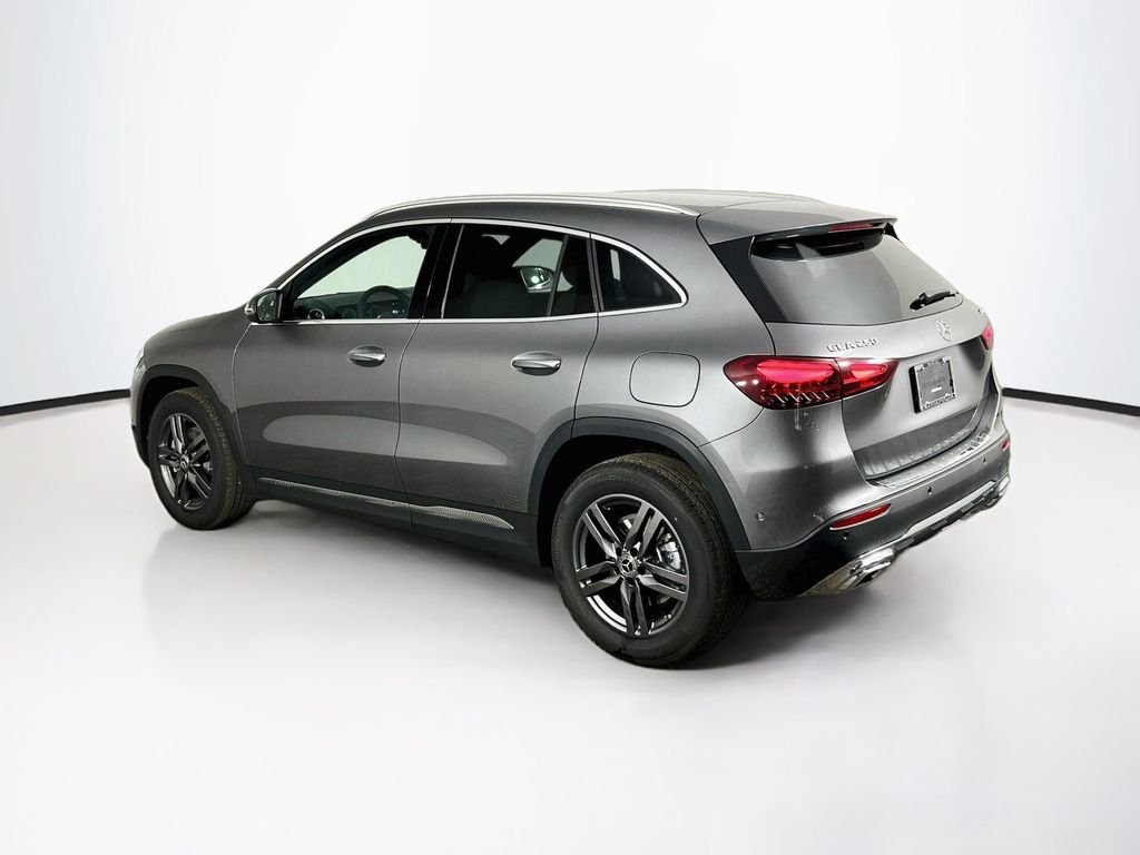 New 2026 Mountain Grey Metallic Mercedes-Benz GLA 250 image 4
