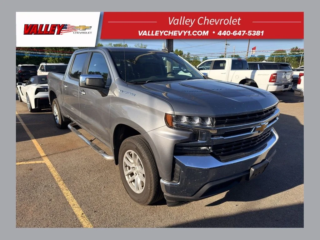 Used 2019 Gray Chevrolet LT image 1