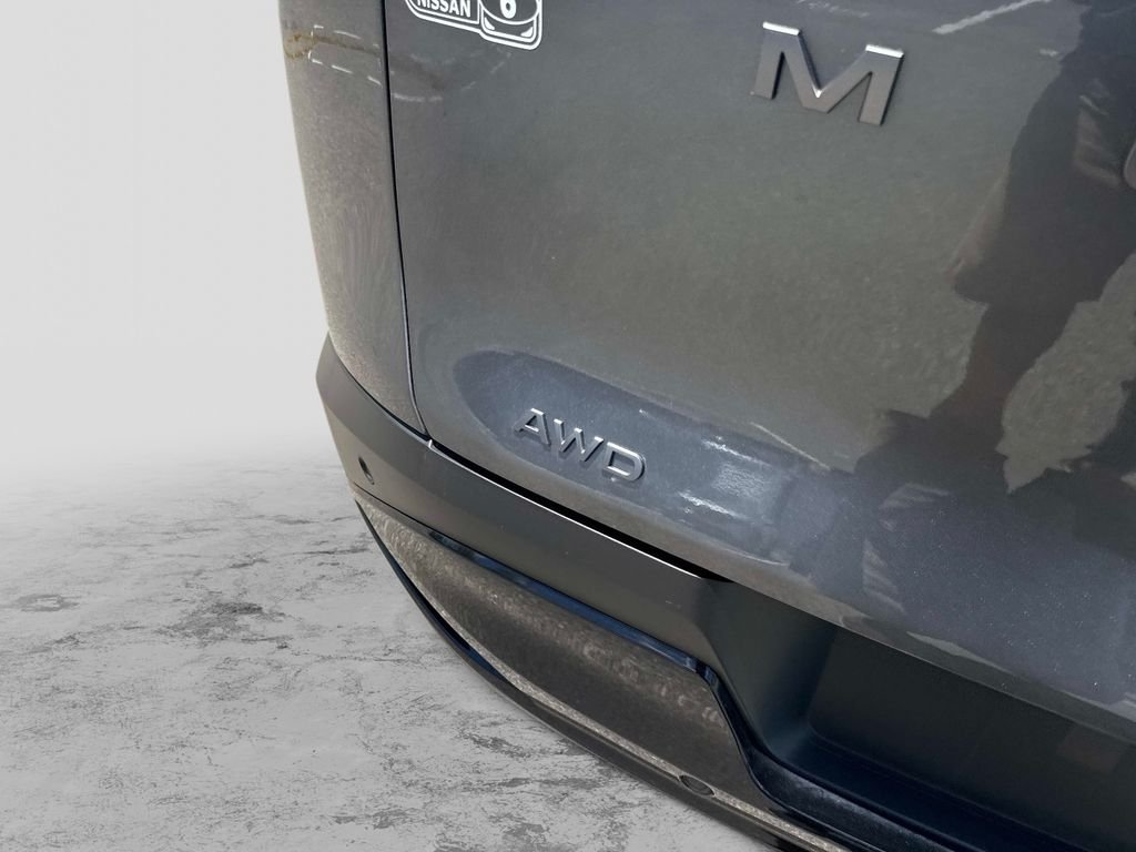 Used 2025 Gray Nissan SV image 5