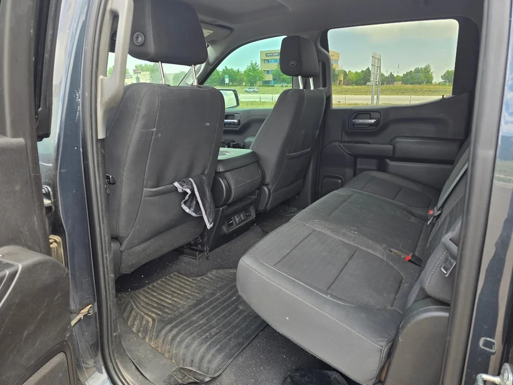 Used 2020 Shadow Gray Metallic Chevrolet LT image 16