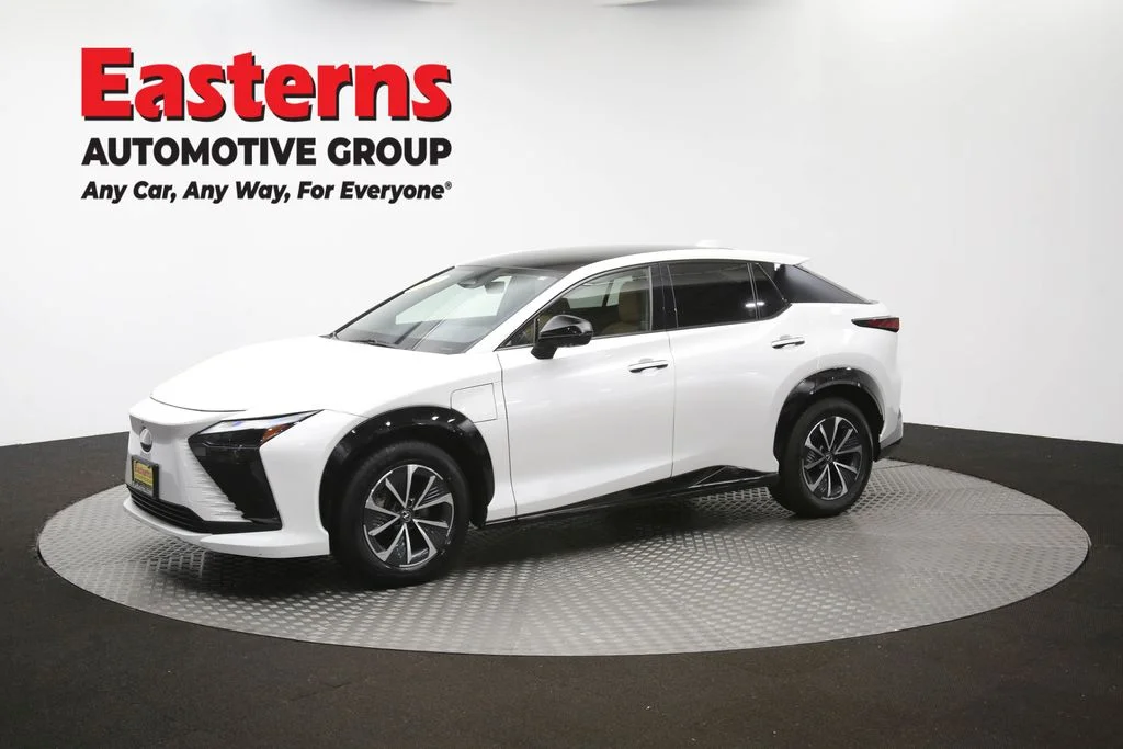 Used 2023 White Lexus 450e Premium image 58