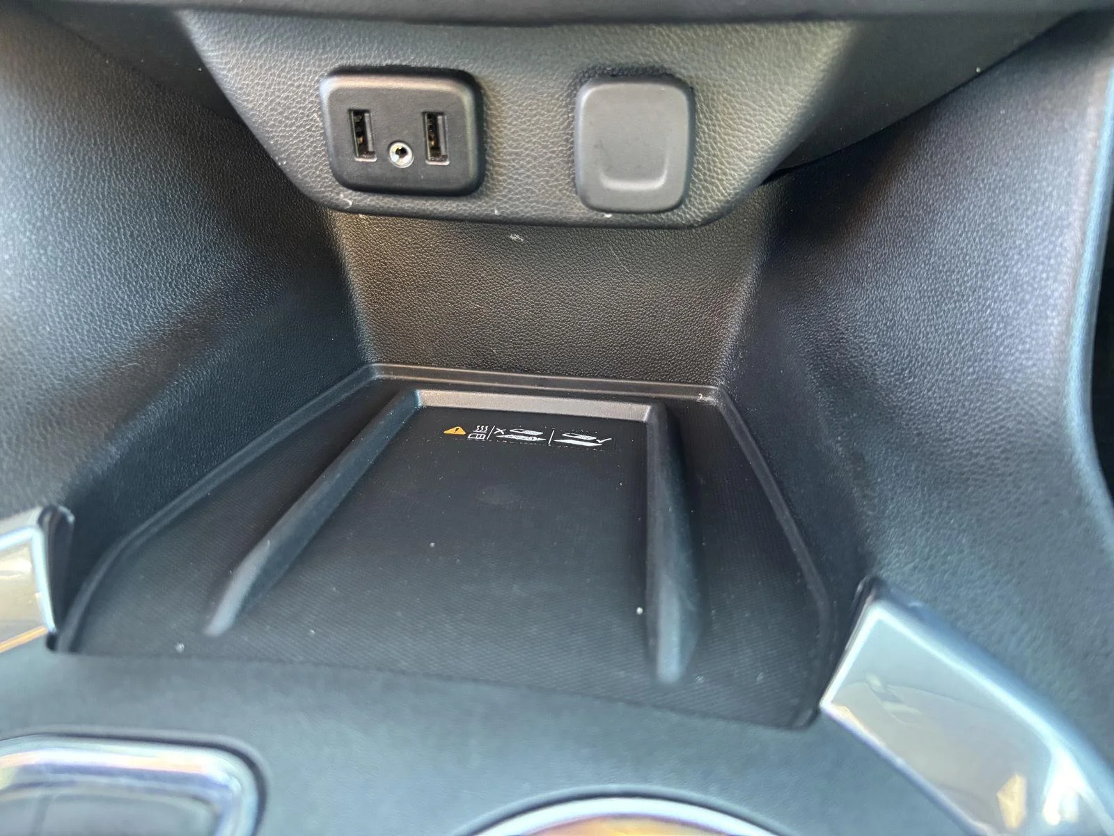 Used 2023 Mosaic Black Metallic Chevrolet LT Cloth image 32