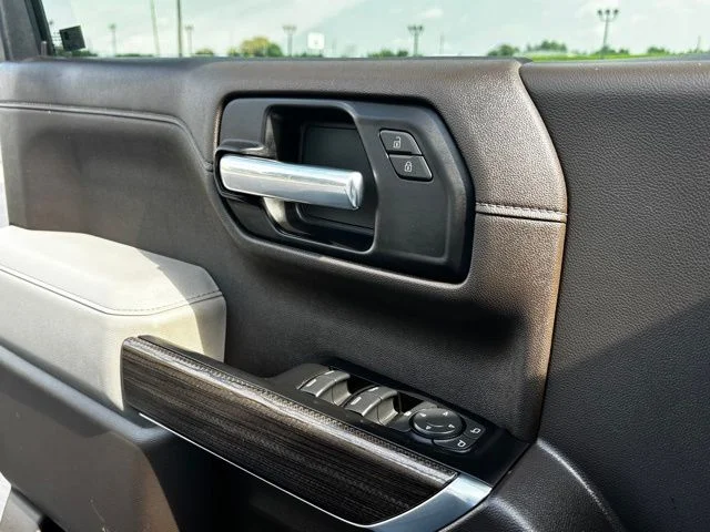 Used 2020 Beige Chevrolet LT Trail Boss image 14