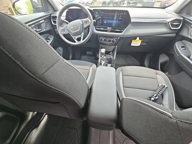 New 2026 Mosaic Black Metallic Chevrolet LT image 22
