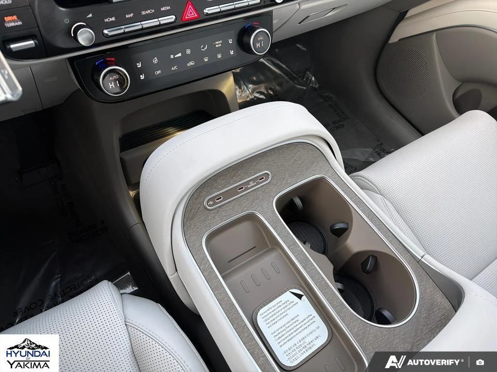 2026 Hyundai Palisade Limited - Photo 19