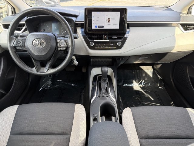 Used 2023 White Toyota LE image 17