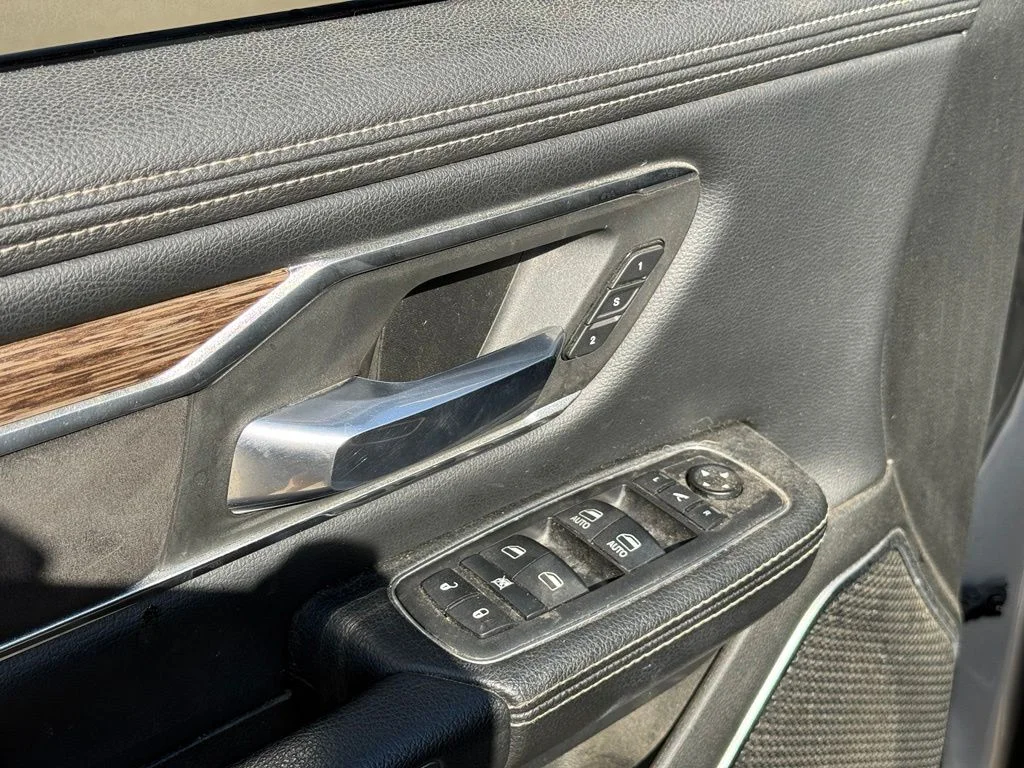 Used 2019 Silver Ram Laramie image 13