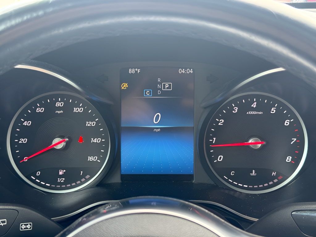 Used 2022 White Mercedes-Benz GLC 300 image 22