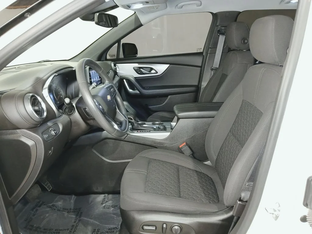 Used 2021 White Chevrolet LT image 10