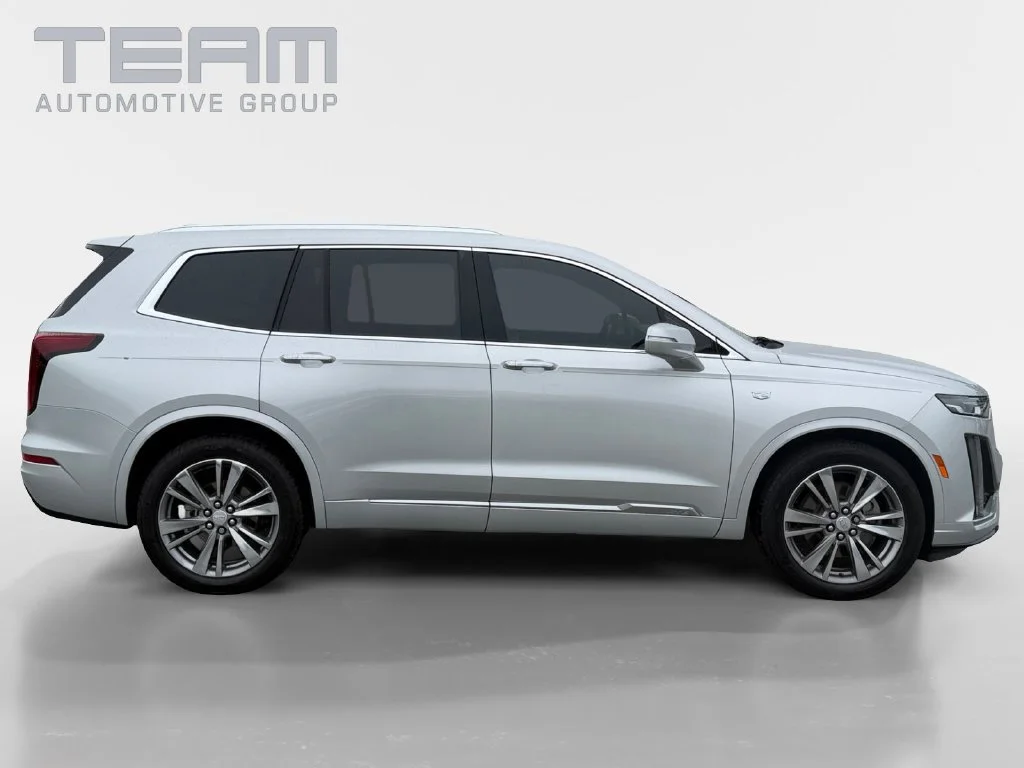 Used 2020 RADIANT SILVER METALLIC Cadillac FWD Premium Luxury image 8