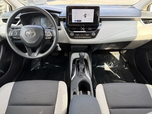 Used 2023 White Toyota LE image 17