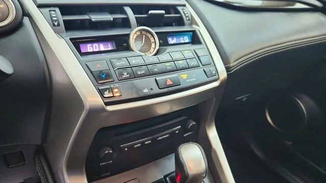 Used 2016 White Lexus 200t image 25