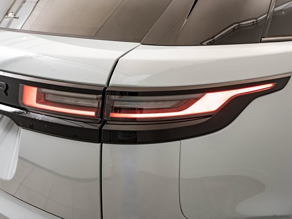 New 2026 Arroios Grey Land Rover S image 9