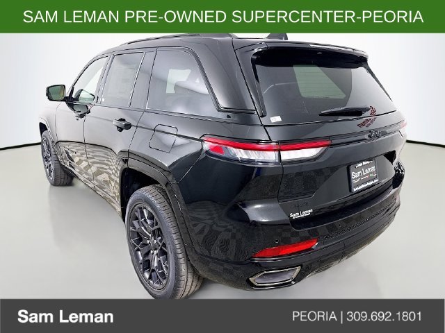 Used 2025 Black Jeep Summit image 5