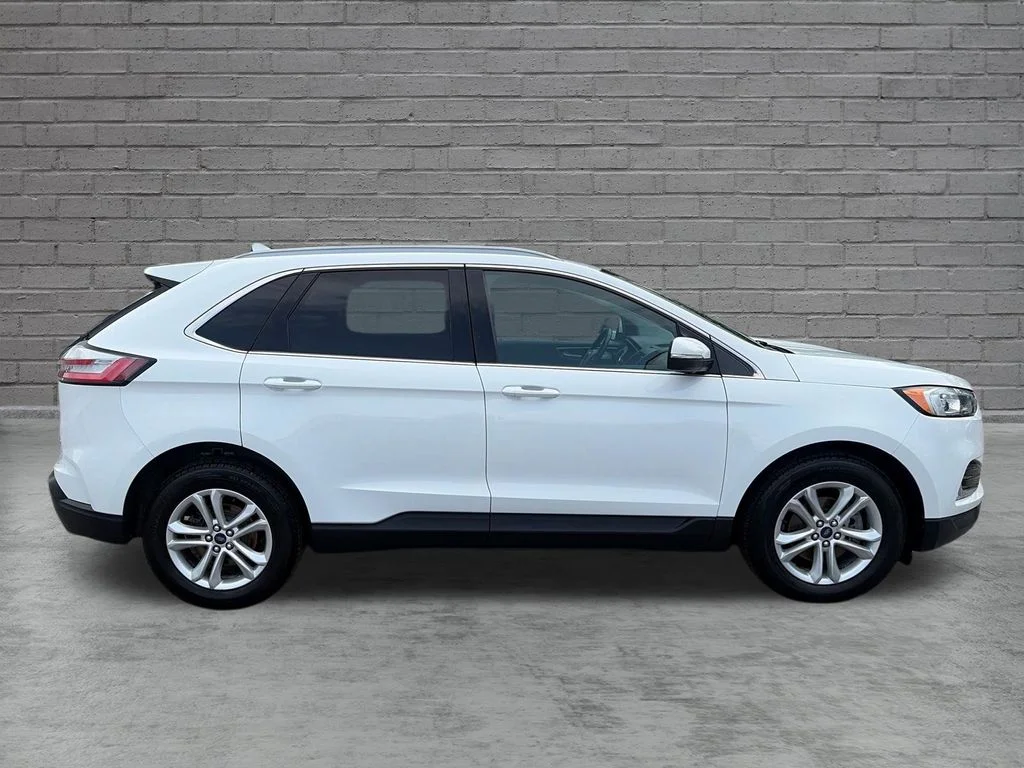Used 2020 Oxford White Ford SEL image 7
