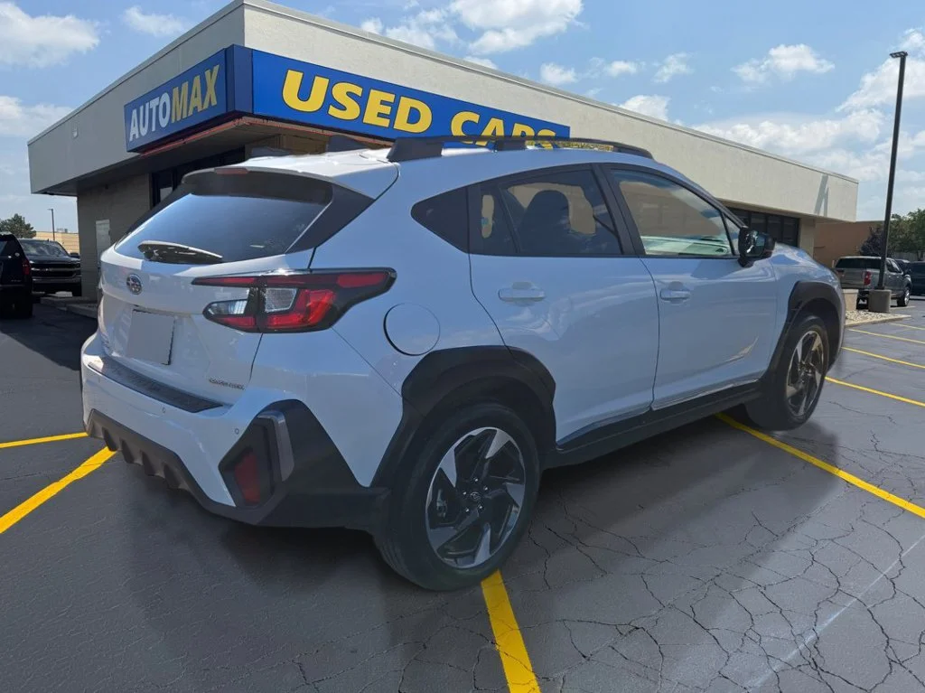 Used 2025 Crystal White Pearl Subaru Limited image 5
