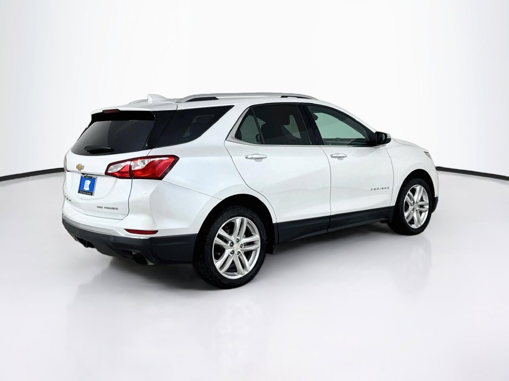 Used 2020 Iridescent Pearl Tricoat Chevrolet Premier image 7