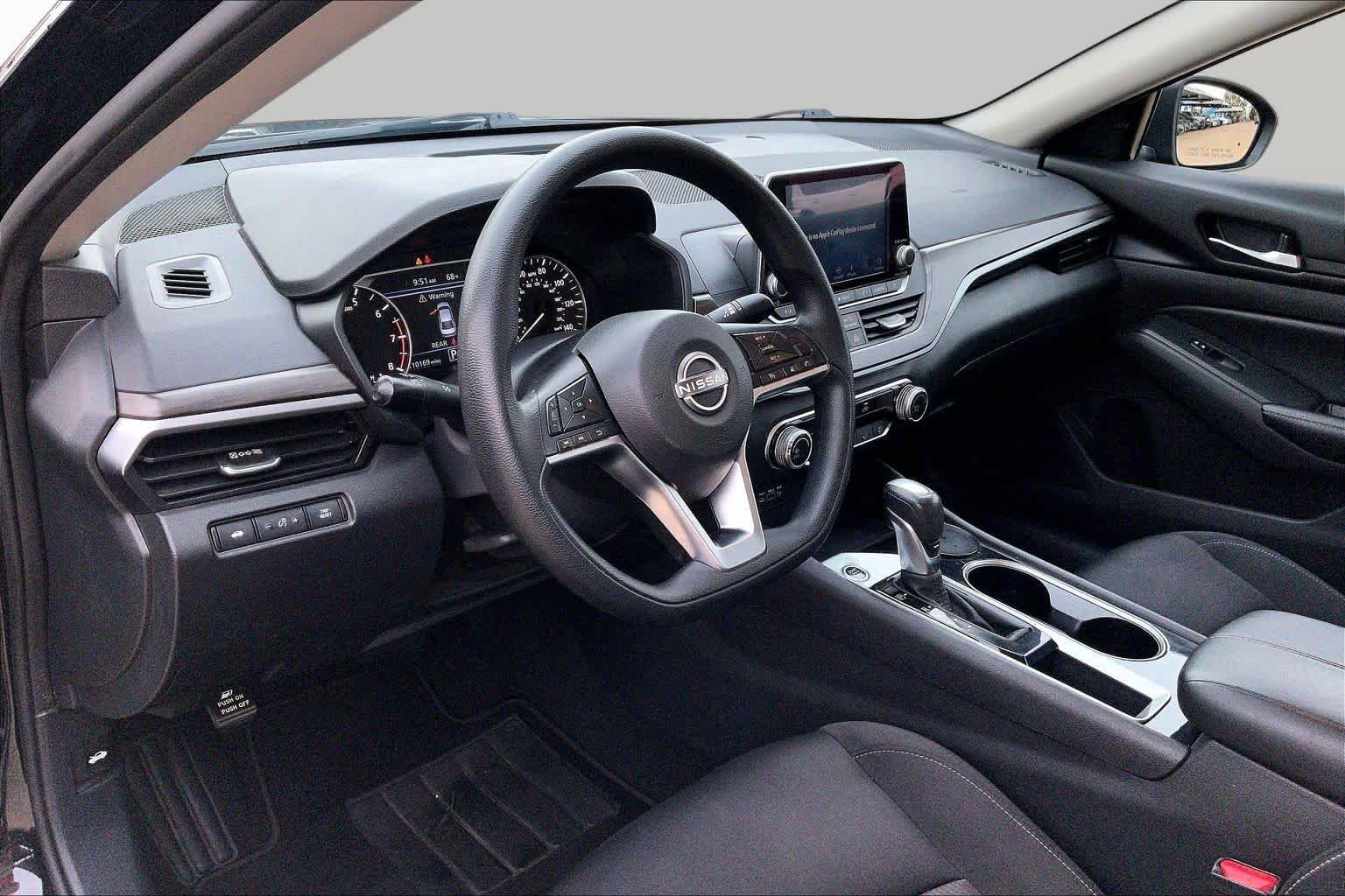 Used 2024 Super Black Nissan 2.5 SV image 15
